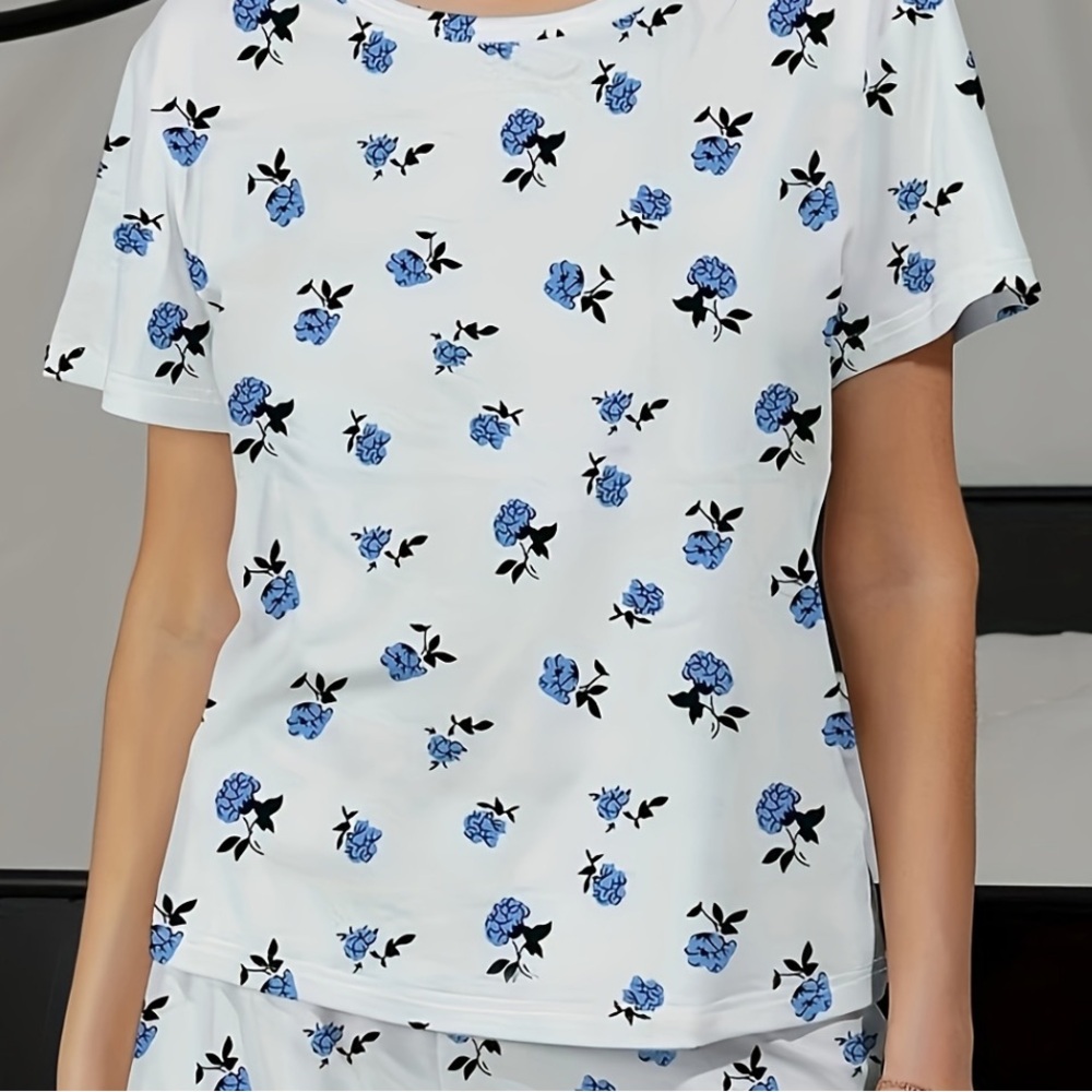 Women’s Comfy Blue Rose Pajama Top